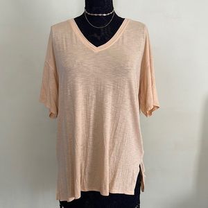 AMERICAN EAGLE Orange/Yellow V-Neck Shirt